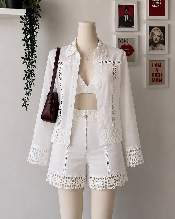Setelan putih dengan detail renda Ivory Weekend